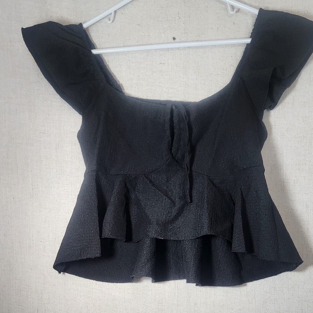 SHEIN Black Ruffled Blouse - Picture 3 of 4